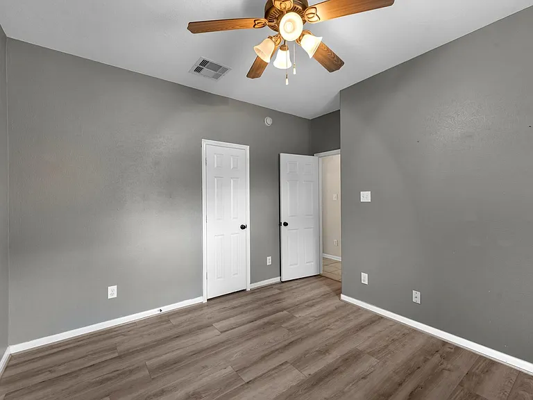 1922 Vale Haven Dr — Photo 13