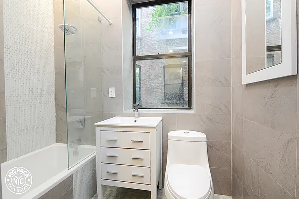 Rented by MySpaceNYC | media 6