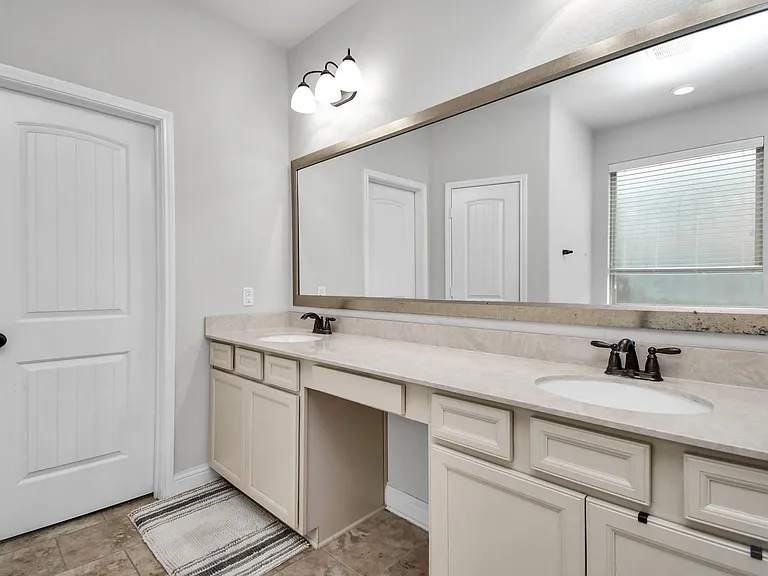24723 Heirloom Ln — Photo 15