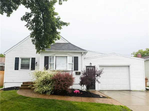 63 Sprucewood Dr, Buffalo, NY 14227