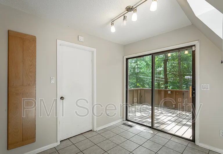 1602 Rustic Homes Ln — Photo 13