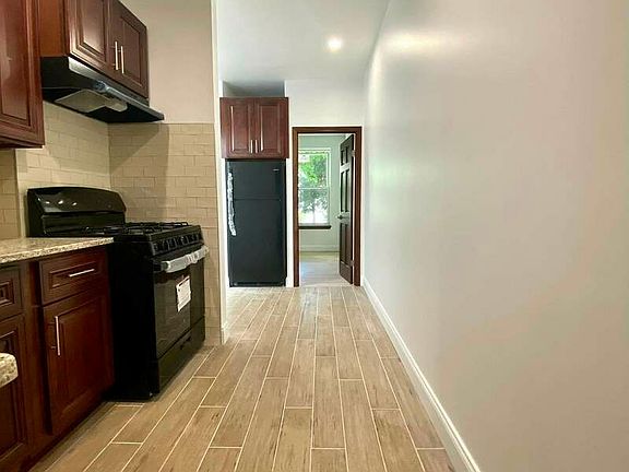4th image of 21-61 42nd St #1R