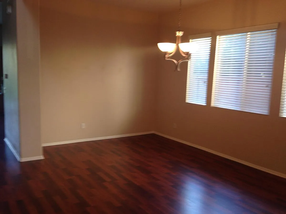 4 bed, 2476 sqft, $3,450 — Photo 2