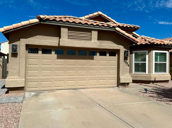 1054 W Myrna Ln