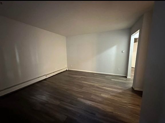 2nd image of 2430 Muscatine Ave APT 16
