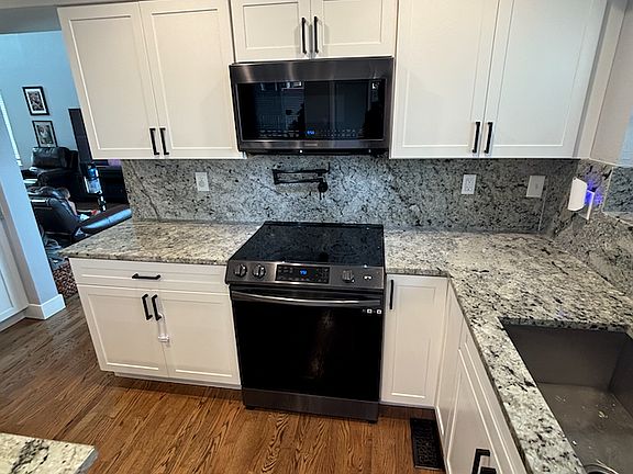 3rd image of 9787 Spring Hill Ln