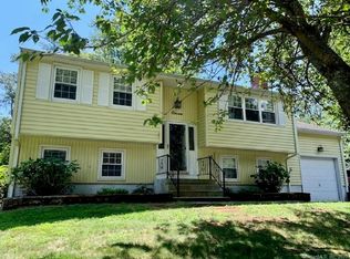 11 Jefferson Cir, Clinton, CT 06413