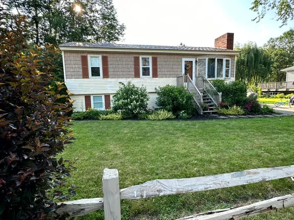 11 Donna Street, Winslow, ME 04901