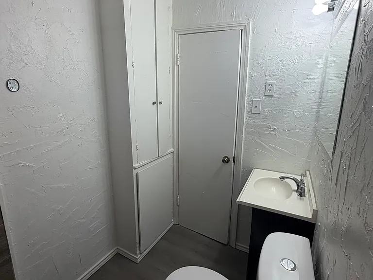 1520 Glen Ave — Photo 9