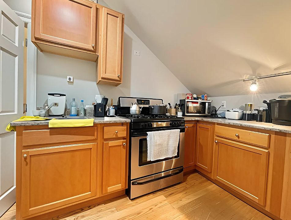 1st image of 21 Chestnut Hill Ave #3B