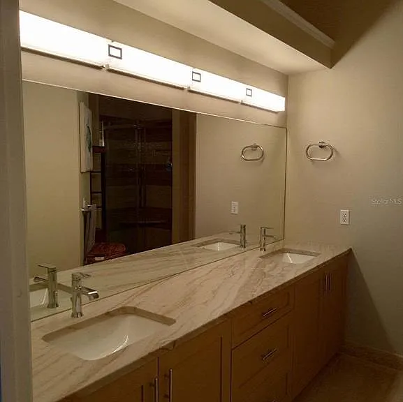 1181 Athlone Way — Photo 16