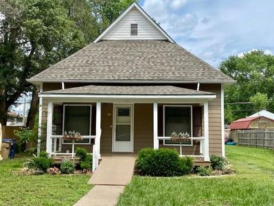 318 N Linden St, Belle Plaine, KS, 67013