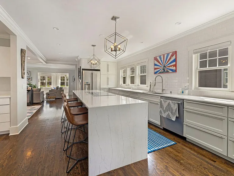 Chef's Kitchen - Large Island, Stainless Steel Appliances, Great Cabinet & Counter Space!