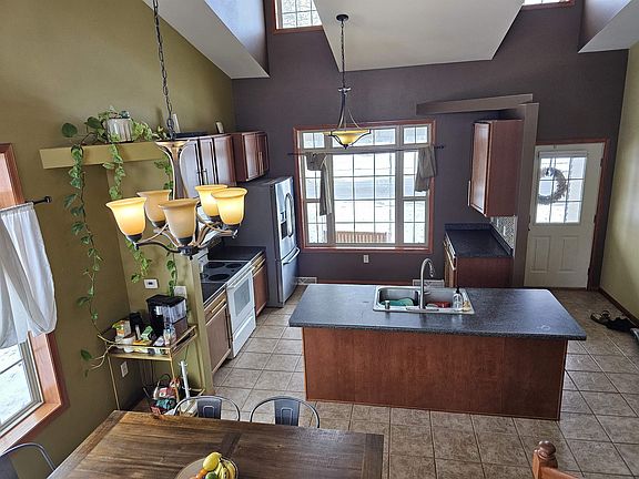 5th image of 361 Buena Vista Dr