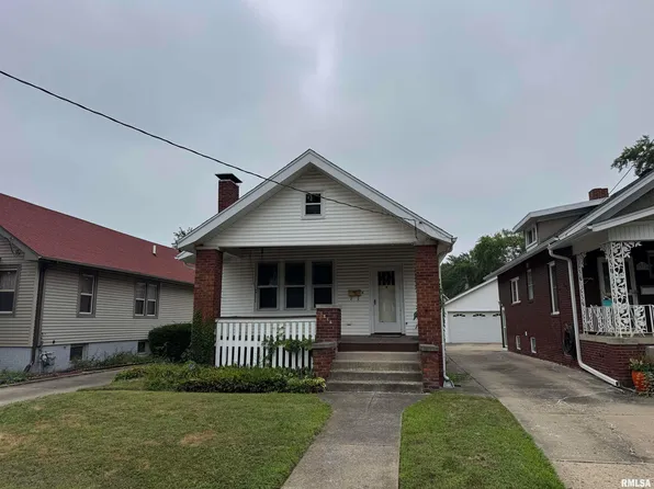 1216 E Seneca Pl, Peoria, IL 61603
