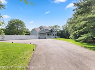 605 Squankum Yellowbrook Rd, Farmingdale, NJ 07727