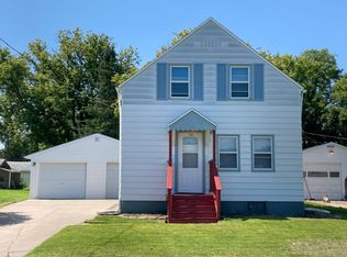 305 16th St N, Moorhead, MN 56560