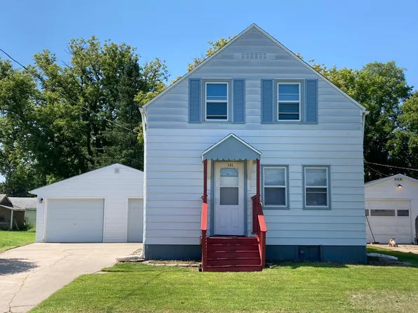 305 16th St N, Moorhead, MN 56560