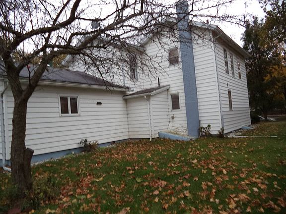 3rd image of 409 N 2nd St