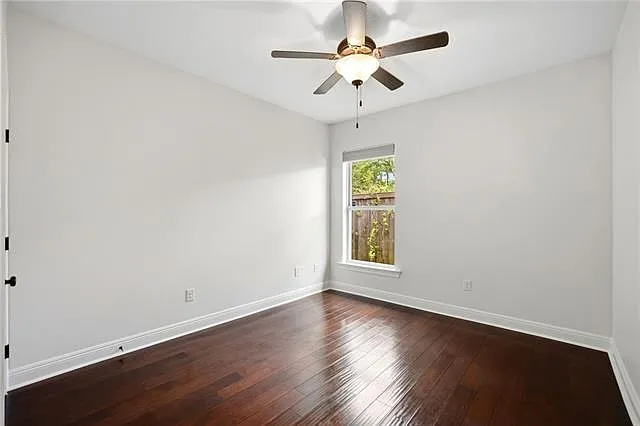 8929 Greenleaves Dr — Photo 17