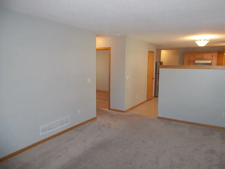 1022 Stinson St — Photo 6