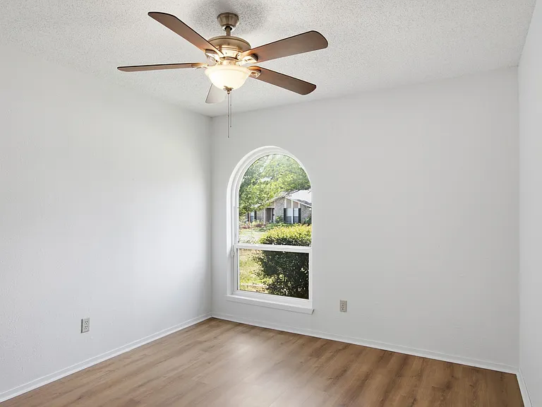 2813 Countess Dr — Photo 14