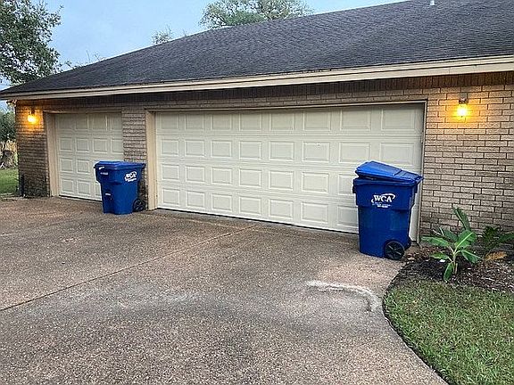 2nd image of 5008 Magnolia Ln