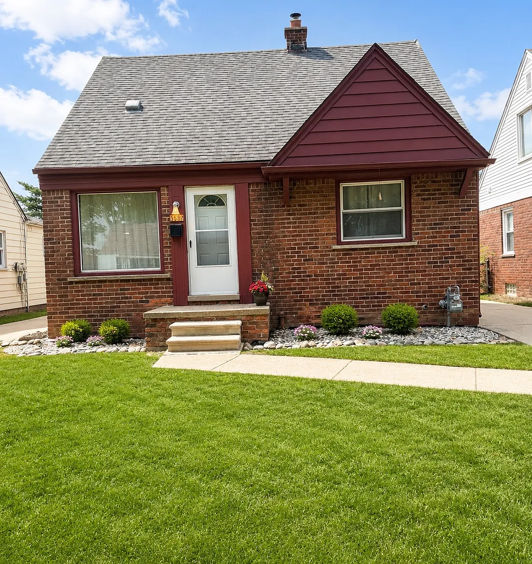 3337 Croissant St — Photo 1