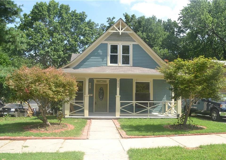 1st image of 122 W Sea Ave