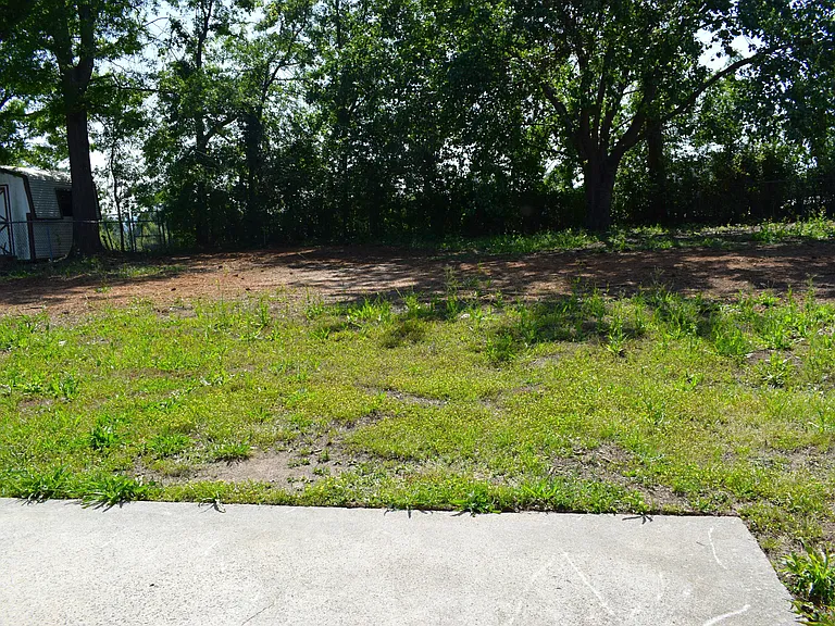 1022 Oakdale Rd — Photo 31