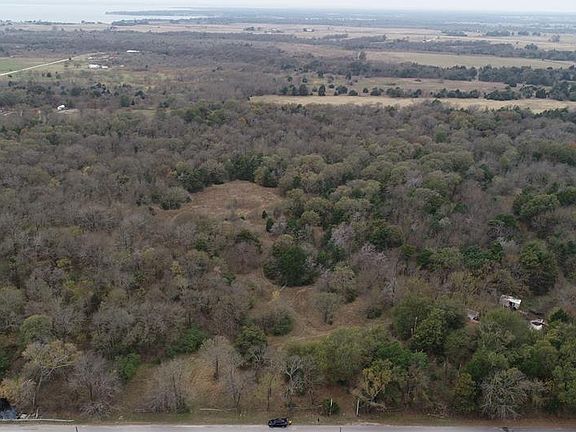 3rd image of 602 SE County Road 2240