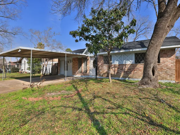 9834 Denning Dr, Houston, TX 77078