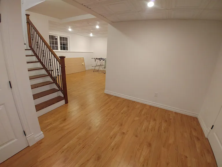 25 Noble Ct — Photo 18