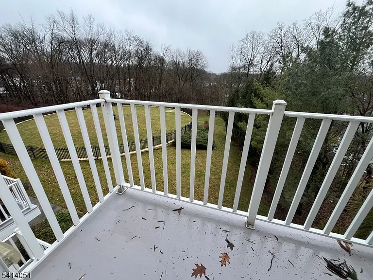 18 Ashley Ct — Photo 36