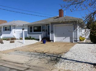 186 Pershing Blvd, Lavallette, NJ 08735