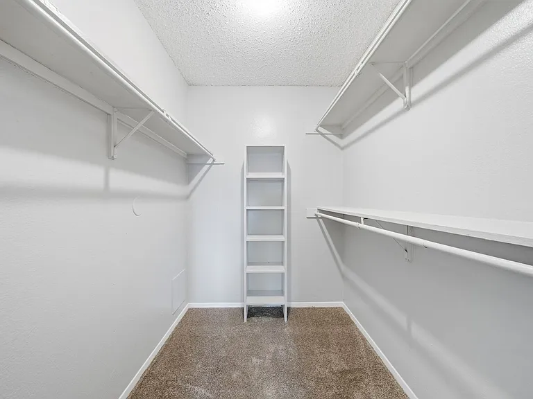 Cedar Park Apartments — Photo 46