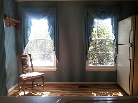 5th image of 6000 Goldenrod Ct
