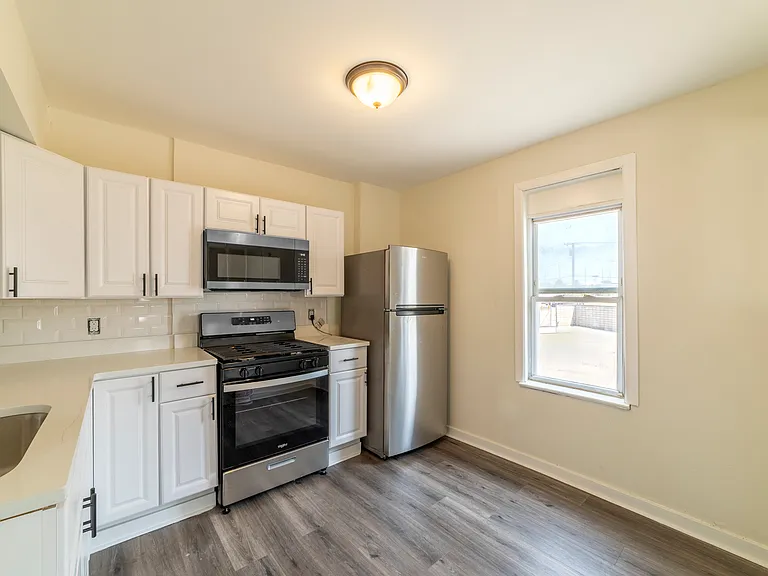 19 Rimbach St #6 — Photo 7