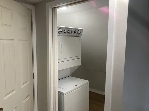 232 18th Pl #1/2, Clinton, IA 52732