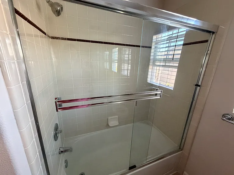 5780 Shadow Hill Dr — Photo 8