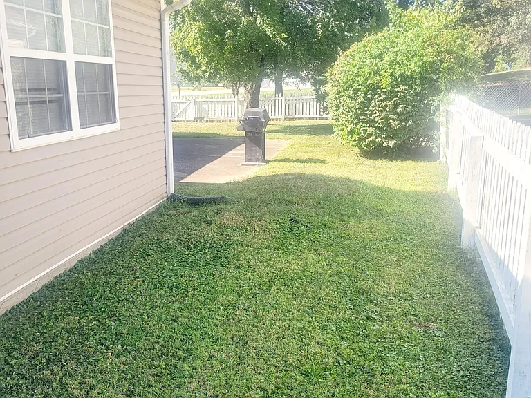 1003 River Bend Rd — Photo 4