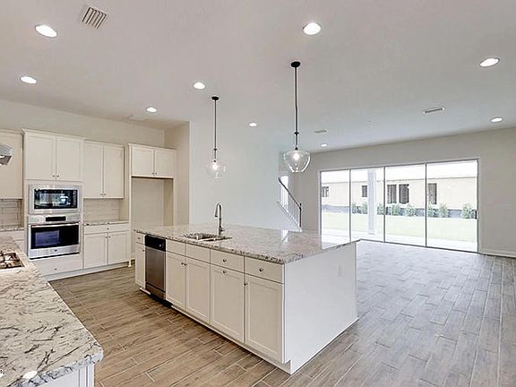 5th image of 40 Autumn Knoll Ct