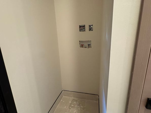 14610 Hawthorne Ave Floor 2