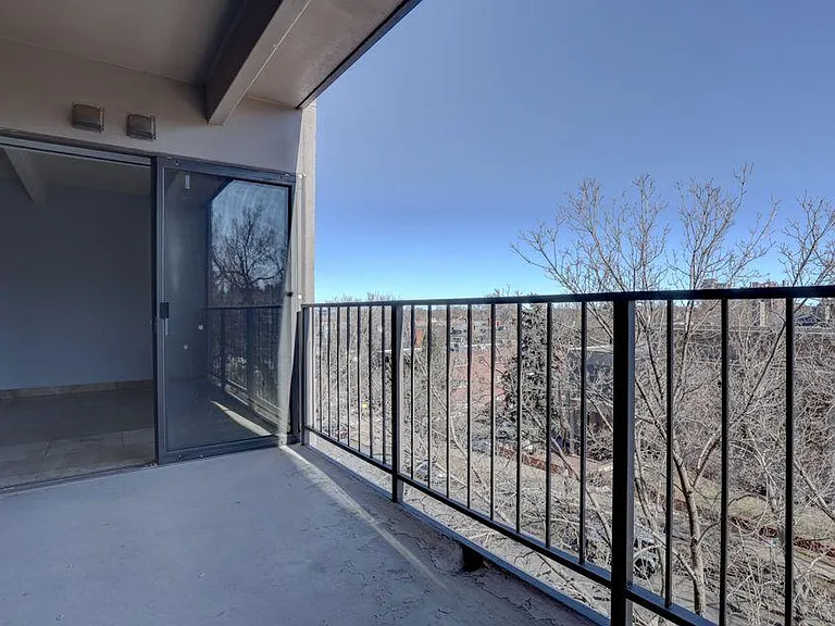 1433 N Williams St #503 — Photo 14