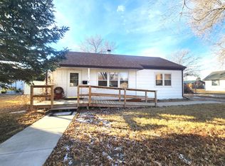 213 W 3rd Ave, Miller, SD 57362
