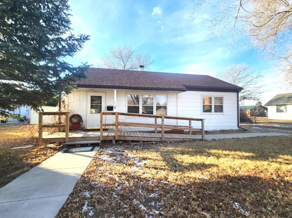213 W 3rd Ave, Miller, SD 57362