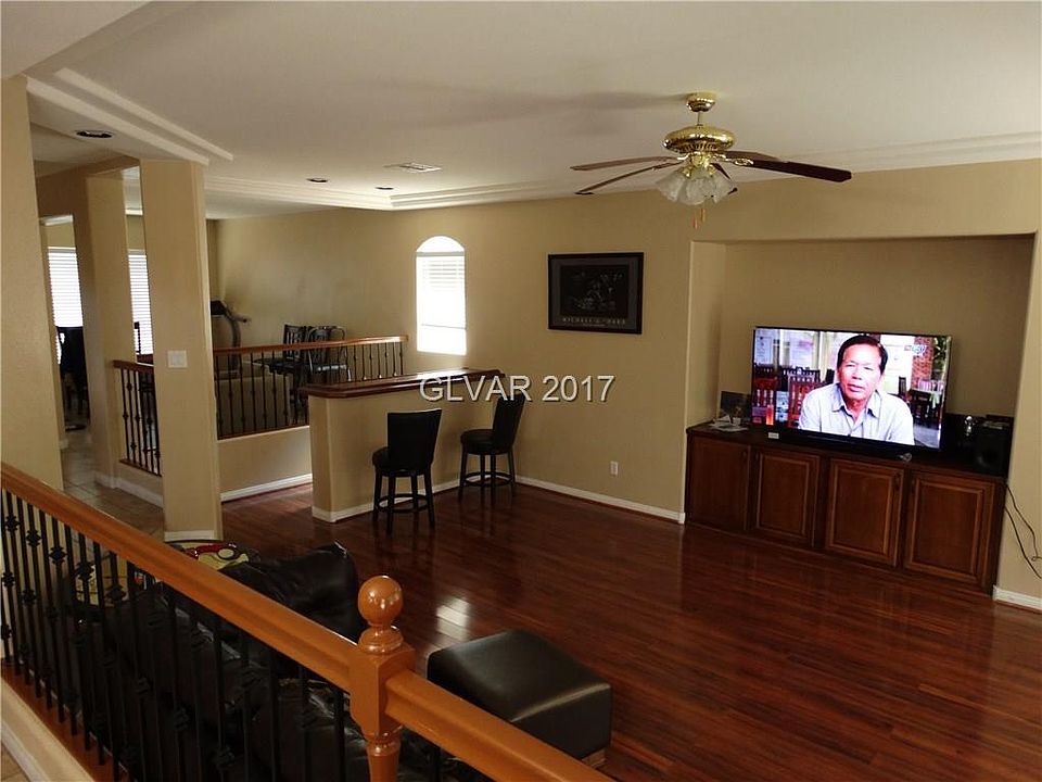 2nd image of 8427 Loxton Cellars St