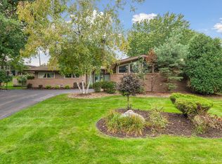 501 Burntside Dr, Golden Valley, MN 55422