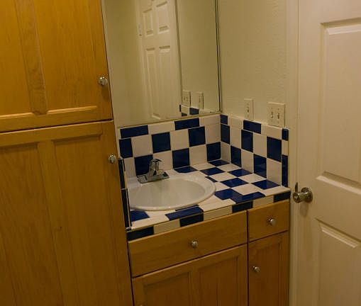 5th image of 2367 Pierpont Blvd