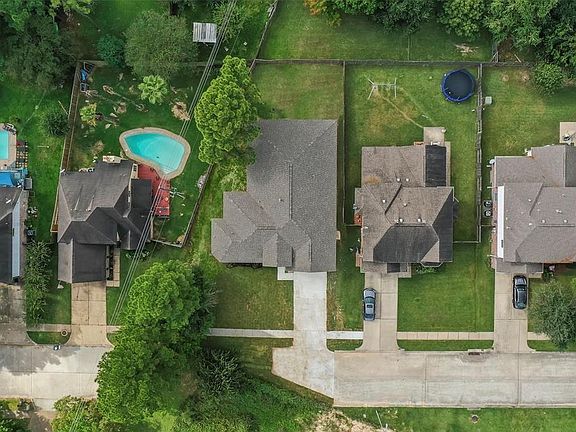 2nd image of 17403 Harmony Hill Dr